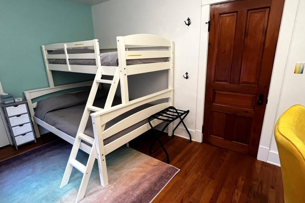 Fiesinger House - Private 3-Bd Unit In Historic Home, Downtown Sandusky Esterno foto